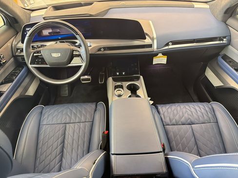 New 2026 Cadillac Vistiq Premium Luxury AWD/4WD image 16