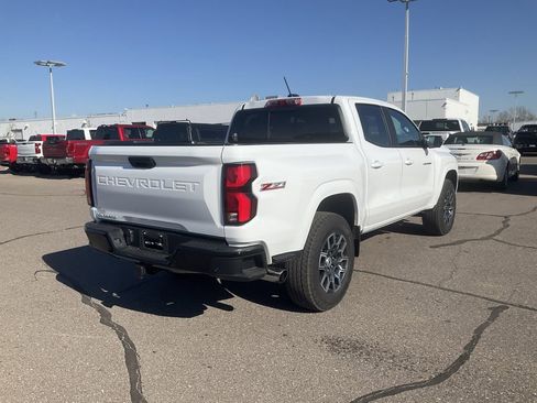 Used 2023 Chevrolet Colorado Z71 w/ Z71 Convenience Package 2 image 3