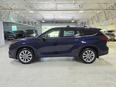 Used 2022 Toyota Highlander Limited AWD/4WD image 7
