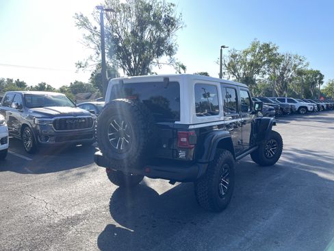New 2026 Jeep Wrangler Unlimited Rubicon AWD/4WD image 7