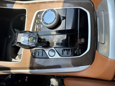 Used 2022 BMW X5 xDrive40i AWD/4WD image 29