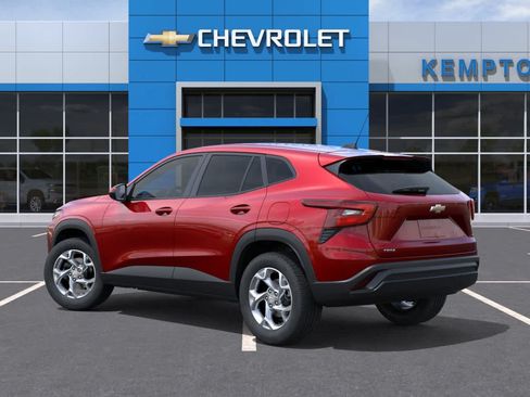 New 2026 Chevrolet Trax LS w/ LS Convenience Package FWD image 3