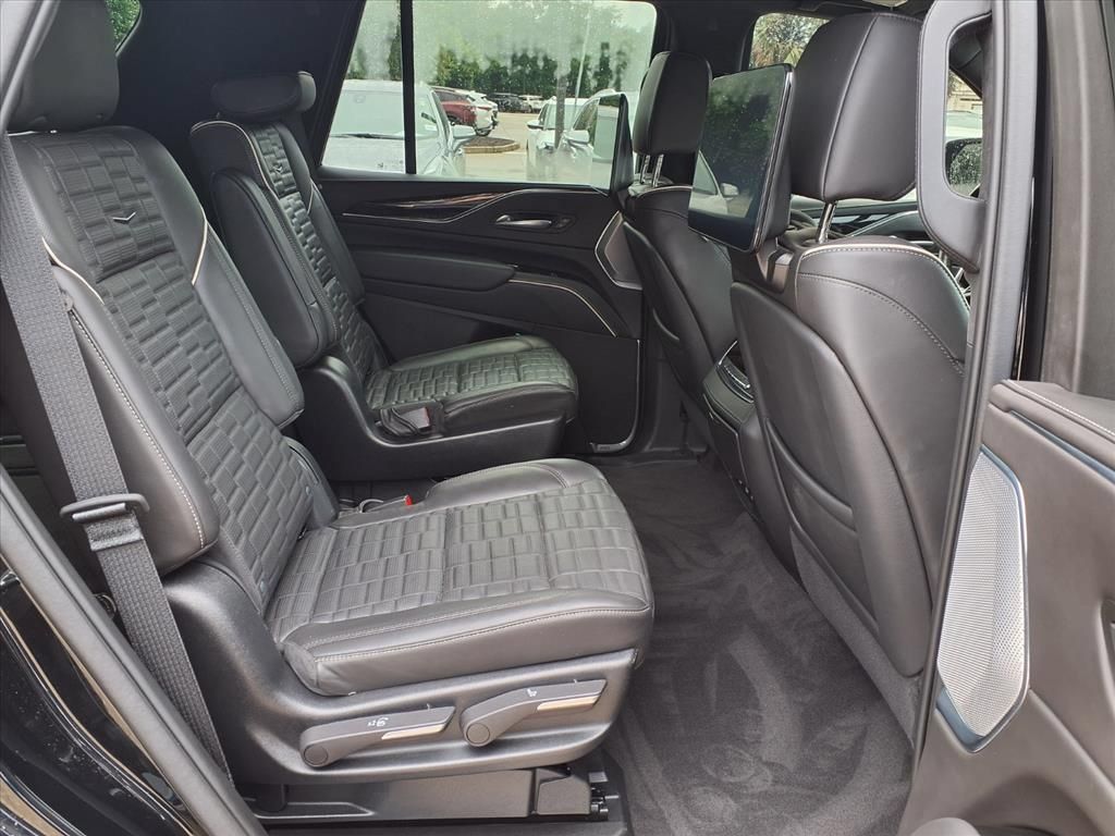 Certified 2023 Cadillac Escalade V w/ LPO, ONYX Package AWD/4WD image 13
