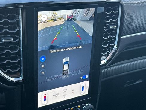 New 2025 Ford Ranger XLT w/ Black Appearance Package image 18