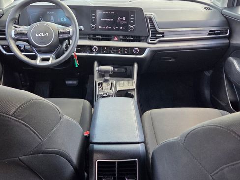 Used 2025 Kia Sportage LX FWD image 8