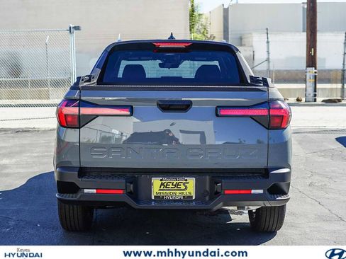 New 2026 Hyundai Santa Cruz SEL FWD image 3