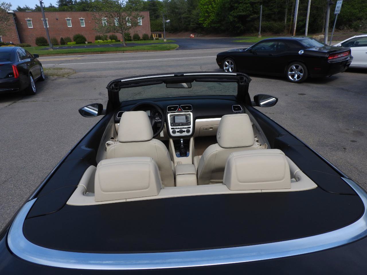 Used 2016 Volkswagen Eos Komfort FWD image 19