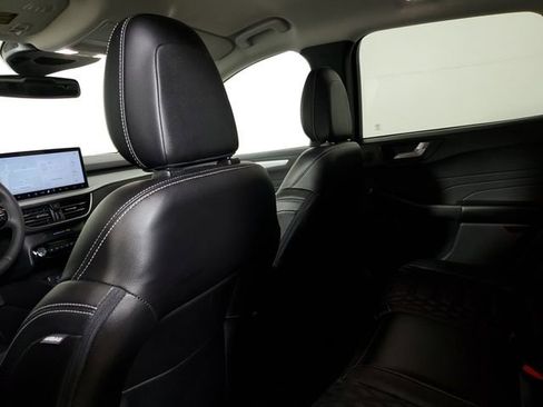 Used 2023 Ford Escape Platinum w/ Premium Technology Package image 12