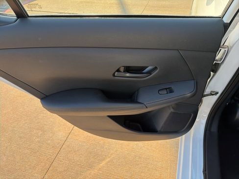 Used 2024 Nissan Sentra S FWD image 14