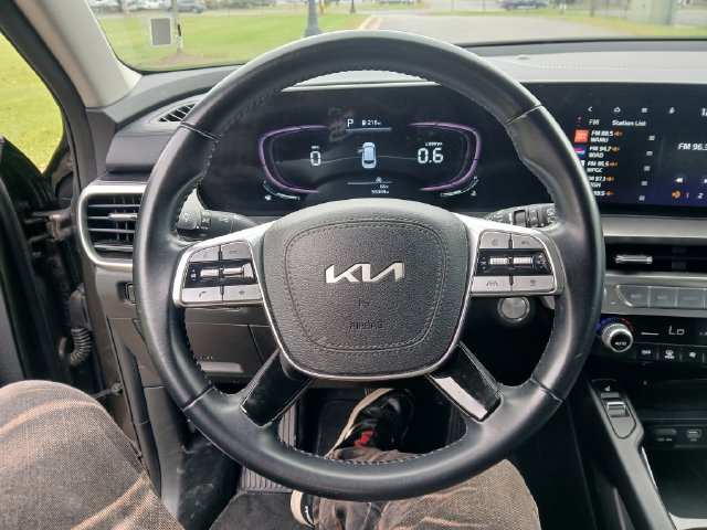 Certified 2024 Kia Telluride S w/ S Sunroof Package FWD image 34