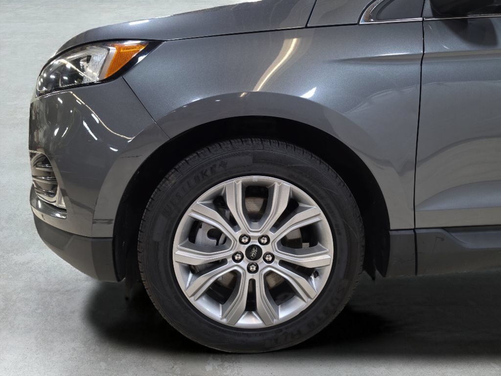 Used 2024 Ford Edge Titanium AWD/4WD image 25