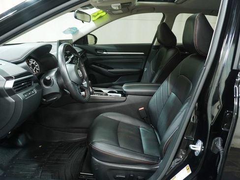Used 2023 Nissan Altima 2.5 SR w/ SR Premium Package AWD/4WD image 10
