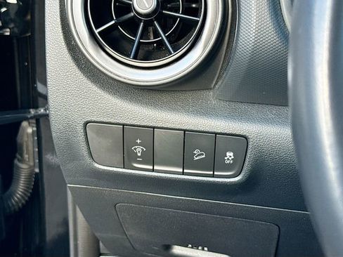 Used 2023 Hyundai Kona SEL w/ Convenience Package image 10