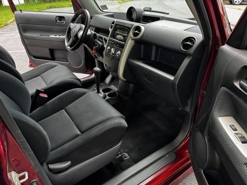 Used 2006 Scion xB image 10