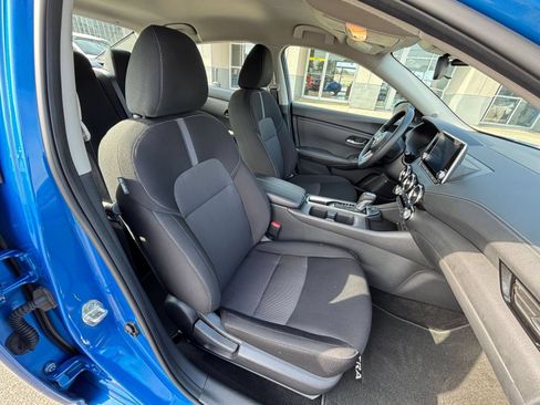 Used 2025 Nissan Sentra SV FWD image 35