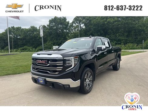 Used 2025 GMC Sierra 1500 SLT AWD/4WD image 1