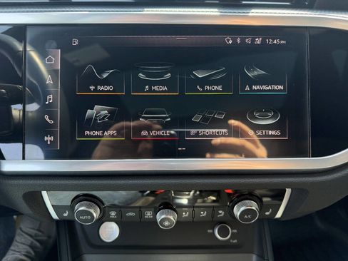 Used 2020 Audi Q3 2.0T Premium Plus w/ Premium Plus Package image 38