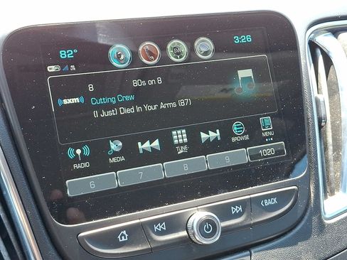 Used 2018 Chevrolet Malibu LT FWD image 17