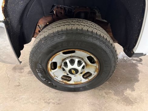 Used 2019 Chevrolet Silverado 2500 W/T AWD/4WD image 28