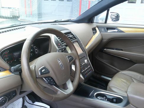 Used 2016 Lincoln MKC Reserve w/ Lincoln MKC Climate Package image 22