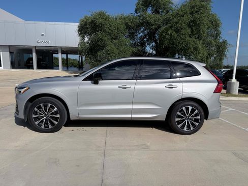 Certified 2025 Volvo XC60 B5 Plus AWD/4WD image 3