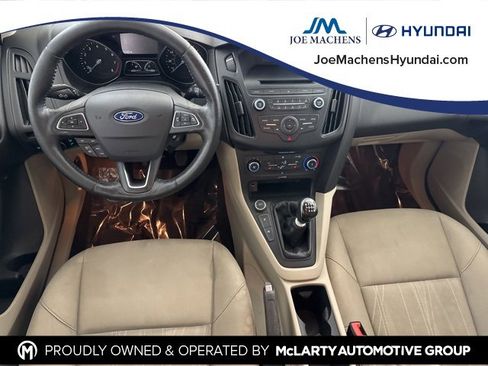 Used 2015 Ford Focus SE w/ SE Cold Weather Package image 24