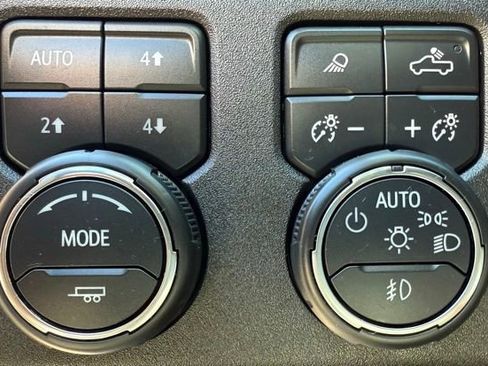 Used 2024 Chevrolet Silverado 2500 LTZ w/ LTZ Plus Package image 43