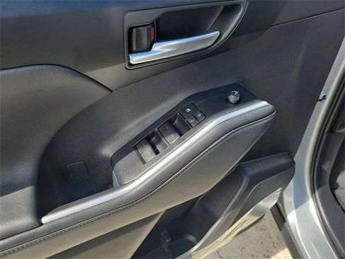 Used 2025 Toyota Highlander XSE image 15