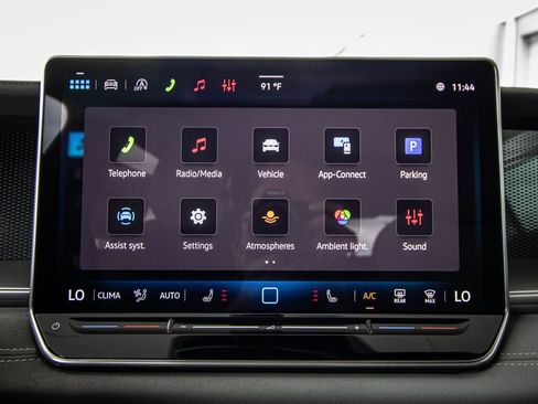 New 2026 Volkswagen Tiguan SE R-Line FWD image 44
