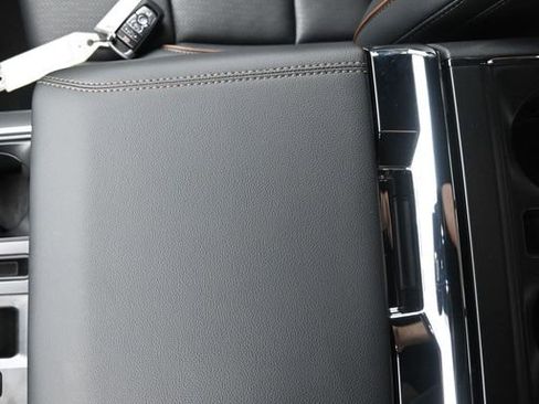 New 2025 Ford F150 Lariat w/ Equipment Group 502A High image 39