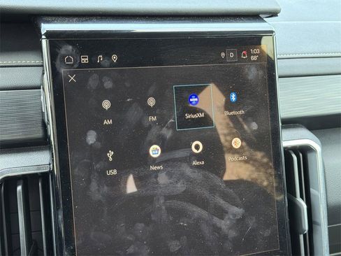 Used 2025 GMC Acadia Elevation image 14