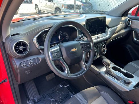Used 2025 Chevrolet Blazer LT image 29