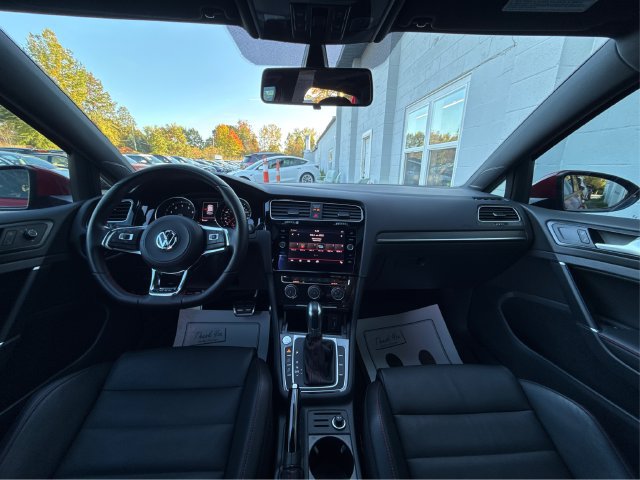 Used 2018 Volkswagen GTI SE FWD image 31