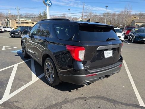 Used 2023 Ford Explorer XLT w/ Equipment Group 202A AWD/4WD image 5