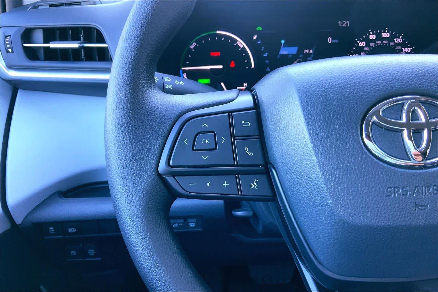 Used 2026 Toyota Sienna LE FWD image 22