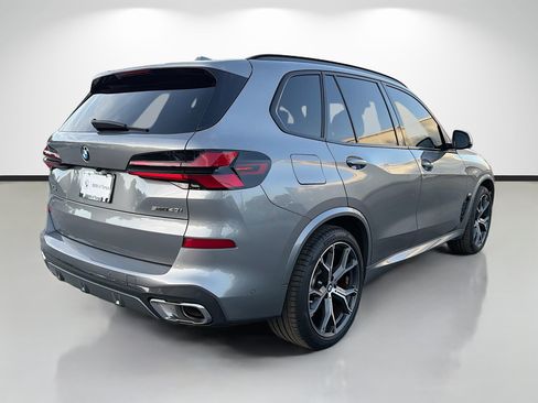 Used 2024 BMW X5 sDrive40i w/ M Sport Package RWD image 3