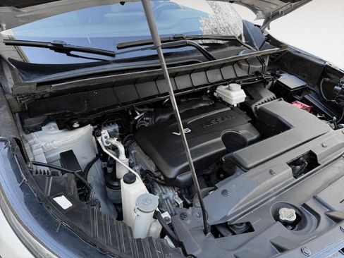 Used 2022 Nissan Pathfinder SL w/ Lighting Package (N92) image 29