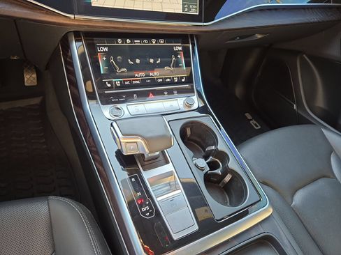 Used 2021 Audi Q8 Prestige w/ Prestige Package AWD/4WD image 22
