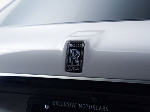 Used 2024 Rolls-Royce Cullinan Black Badge image 35