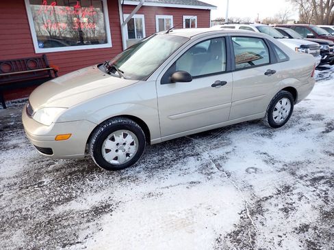 Used 2007 Ford Focus SE image 3