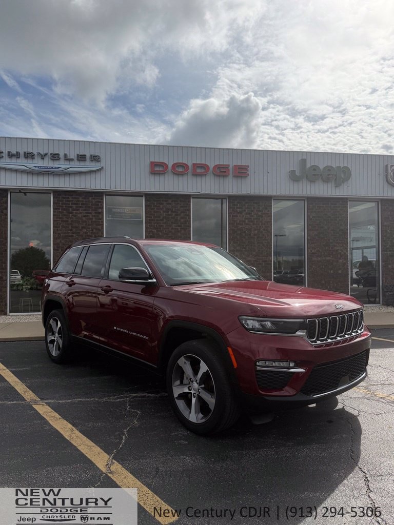 Used 2024 Jeep Grand Cherokee Limited AWD/4WD image 7