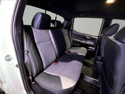 Used 2022 Toyota Tacoma TRD Off-Road w/ Technology Package image 26