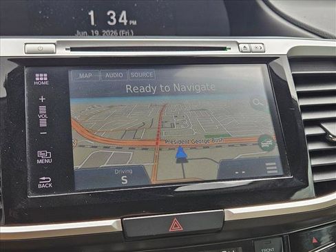 Used 2017 Honda Accord Touring image 15