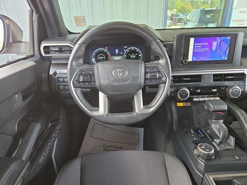Used 2025 Toyota 4Runner TRD Off-Road AWD/4WD image 19