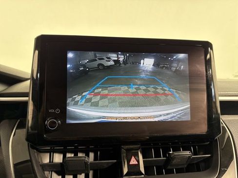 Used 2024 Toyota Corolla LE image 28