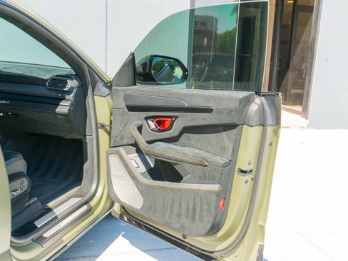 Used 2024 Lamborghini Urus Performante AWD/4WD image 59