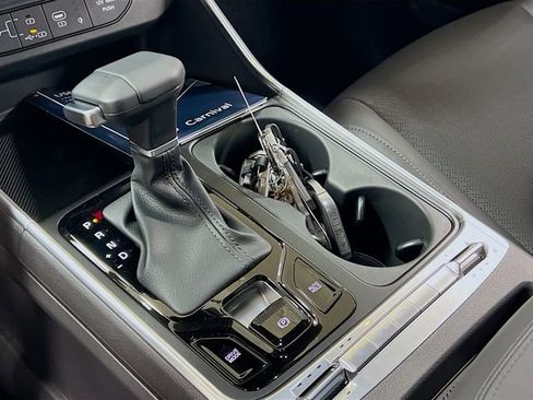 New 2026 Kia Carnival SX Prestige image 17