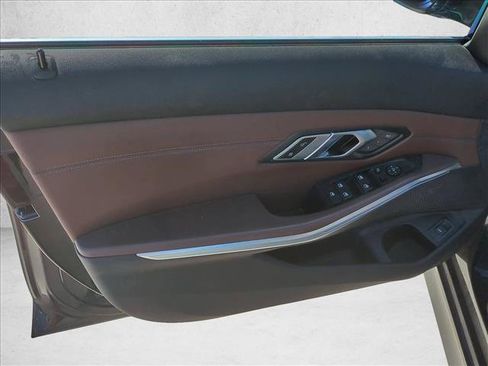 Used 2019 BMW 330i xDrive Sedan w/ Premium Package AWD/4WD image 14