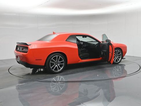 Used 2023 Dodge Challenger R/T image 5