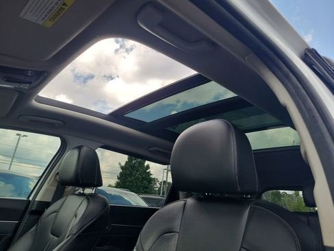 Certified 2022 Kia Sorento SX FWD image 15